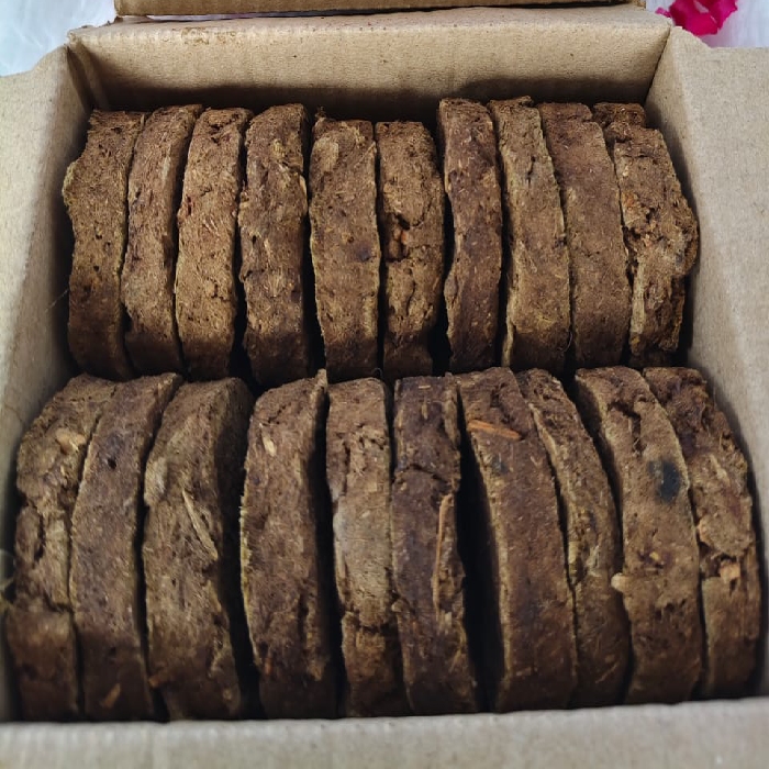 Pure Cow Dung Cakes-20 pcs | Natural, Organic Upla/Kanda for Havan, Pooja